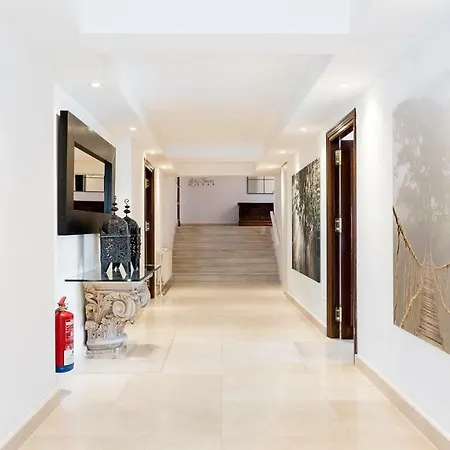 4mill Euro 700m2 Newly Renovated Mansion With Huge Garden And Large Heated Pool
