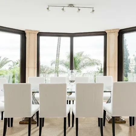 Villa 4mill Euro 700m2 Newly Renovated Mansion With Huge Garden And Large Heated Pool Benalmadena