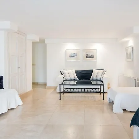 4mill Euro 700m2 Newly Renovated Mansion With Huge Garden And Large Heated Pool *