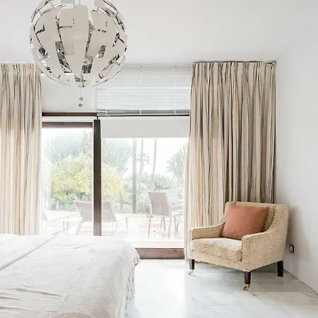 4mill Euro 700m2 Newly Renovated Mansion With Huge Garden And Large Heated Pool Villa Benalmadena