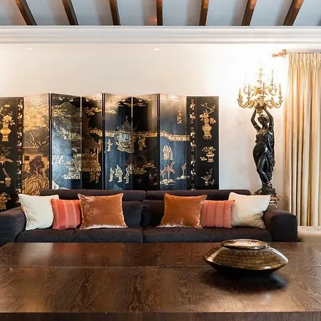 4mill Euro 700m2 Newly Renovated Mansion With Huge Garden And Large Heated Pool