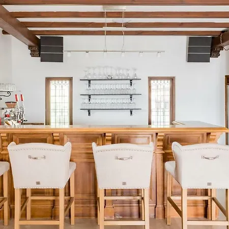 4mill Euro 700m2 Newly Renovated Mansion With Huge Garden And Large Heated Pool Benalmadena